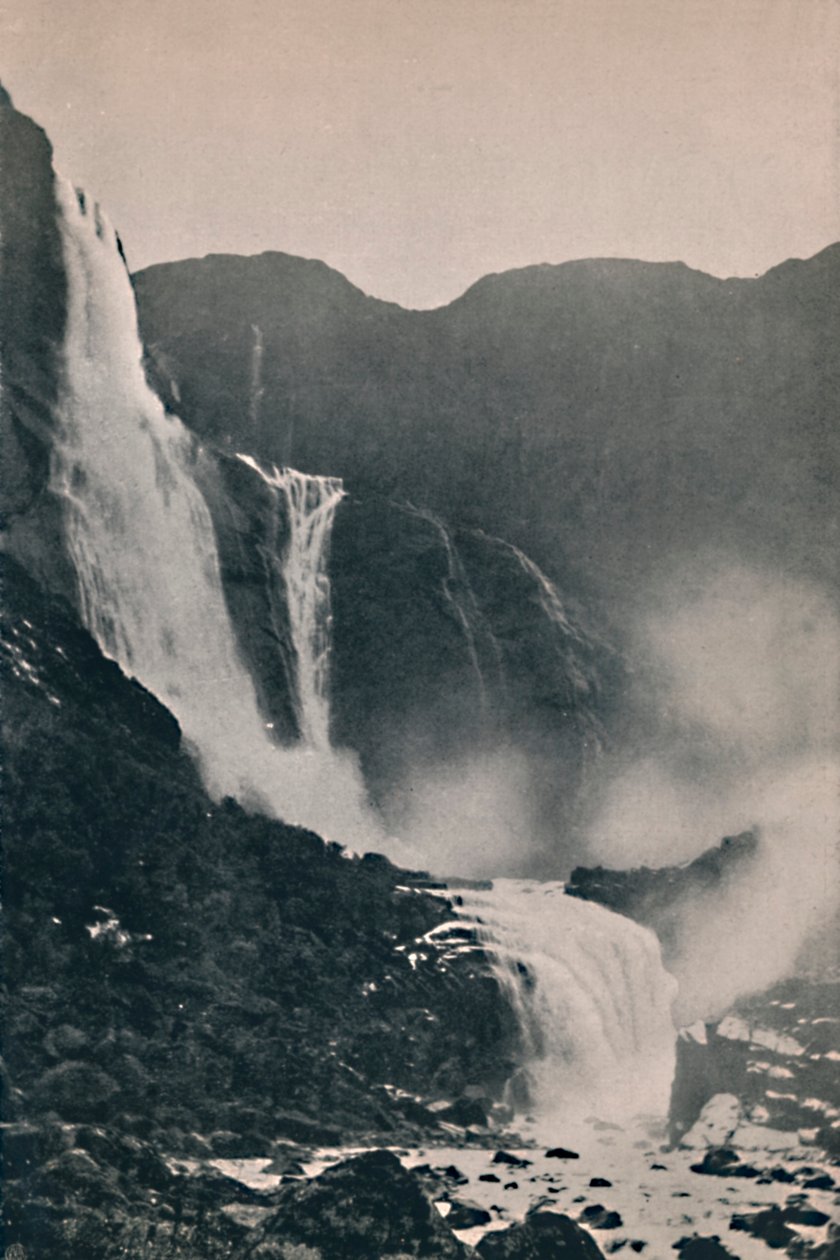 As Cataratas de Skjeggedal, 1914. de Unbekannt