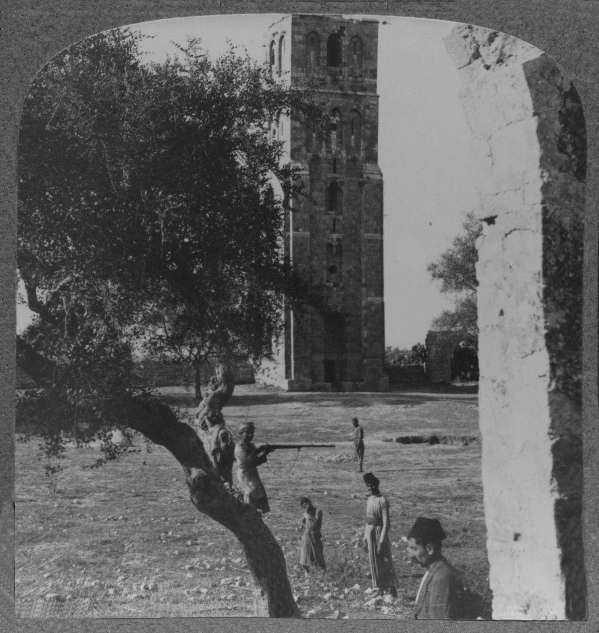 A torre de Ramleh, considerada o minarete de uma grande mesquita, c1900 de Unbekannt