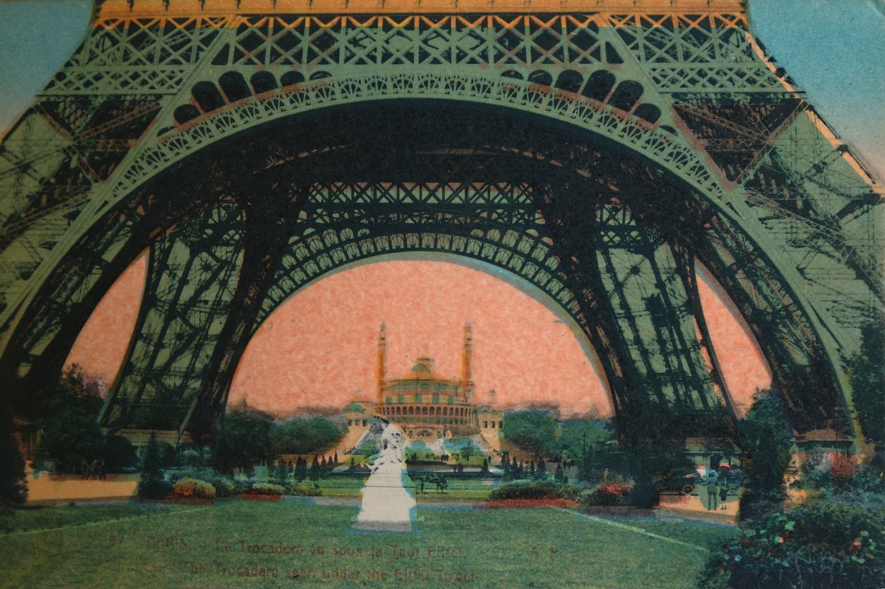 O Trocadéro visto sob a Torre Eiffel, Paris, c1920 de Unbekannt