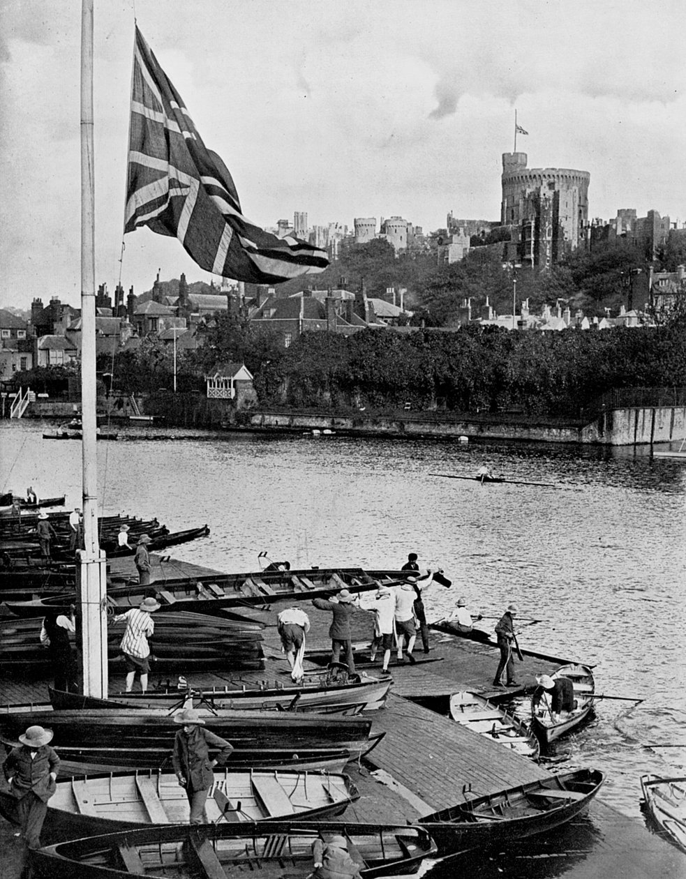 O mastro Union Jack Flying Half no Eton College Boathouse, Berkshire, 1910 de Unbekannt