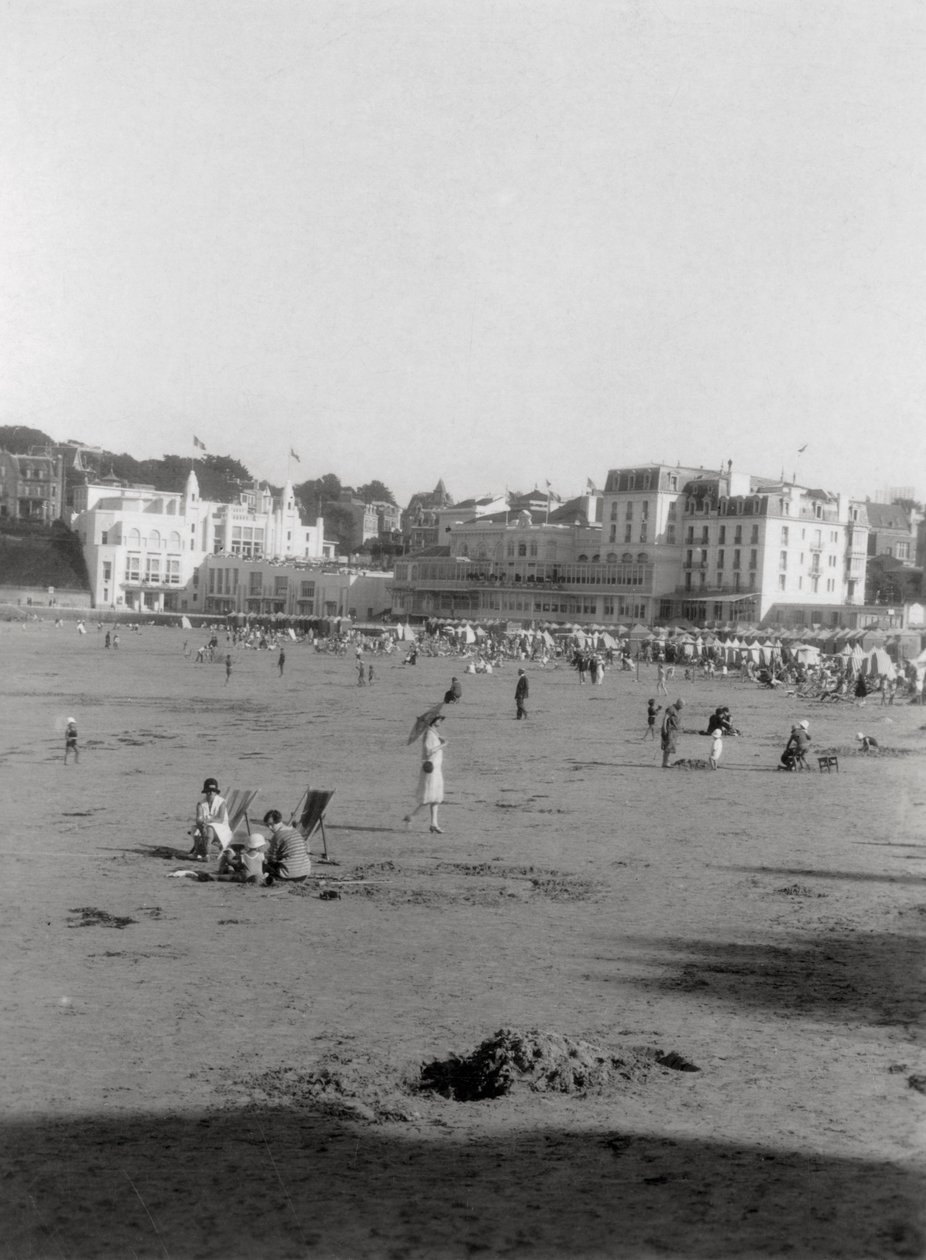 A praia, Dinard, Bretanha, século XX de Unbekannt