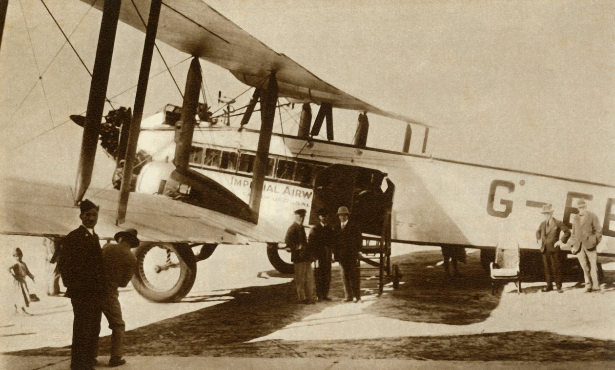 O primeiro correio aéreo indiano chega ao aeroporto de Croydon, sul de Londres, 1929, 1935. de Unbekannt