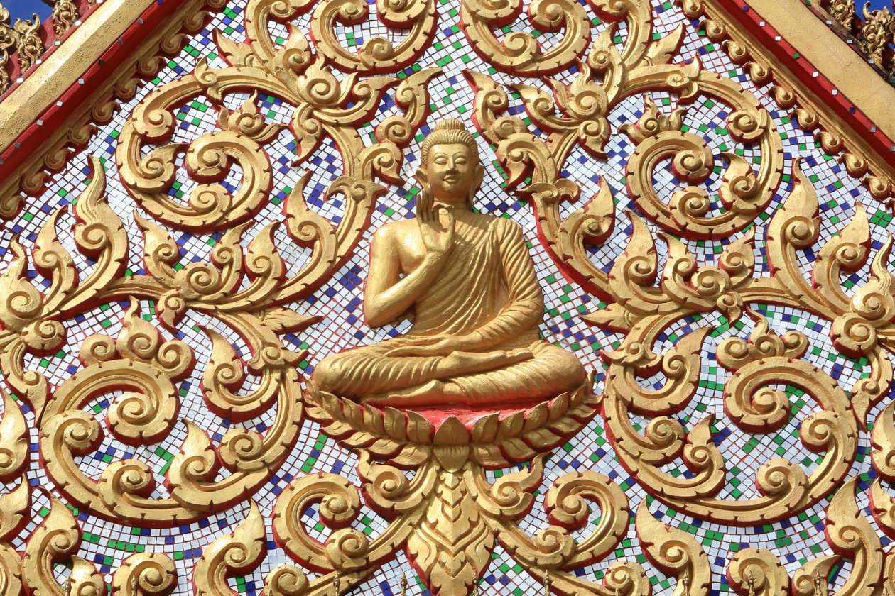 O primeiro sermão de Buda deu depois de alcançar o Iluminismo. Templo Wat Si Sou Mang Karam. Vieng Vang. Laos, 20151102, Vieng Vang, Laos de Unbekannt