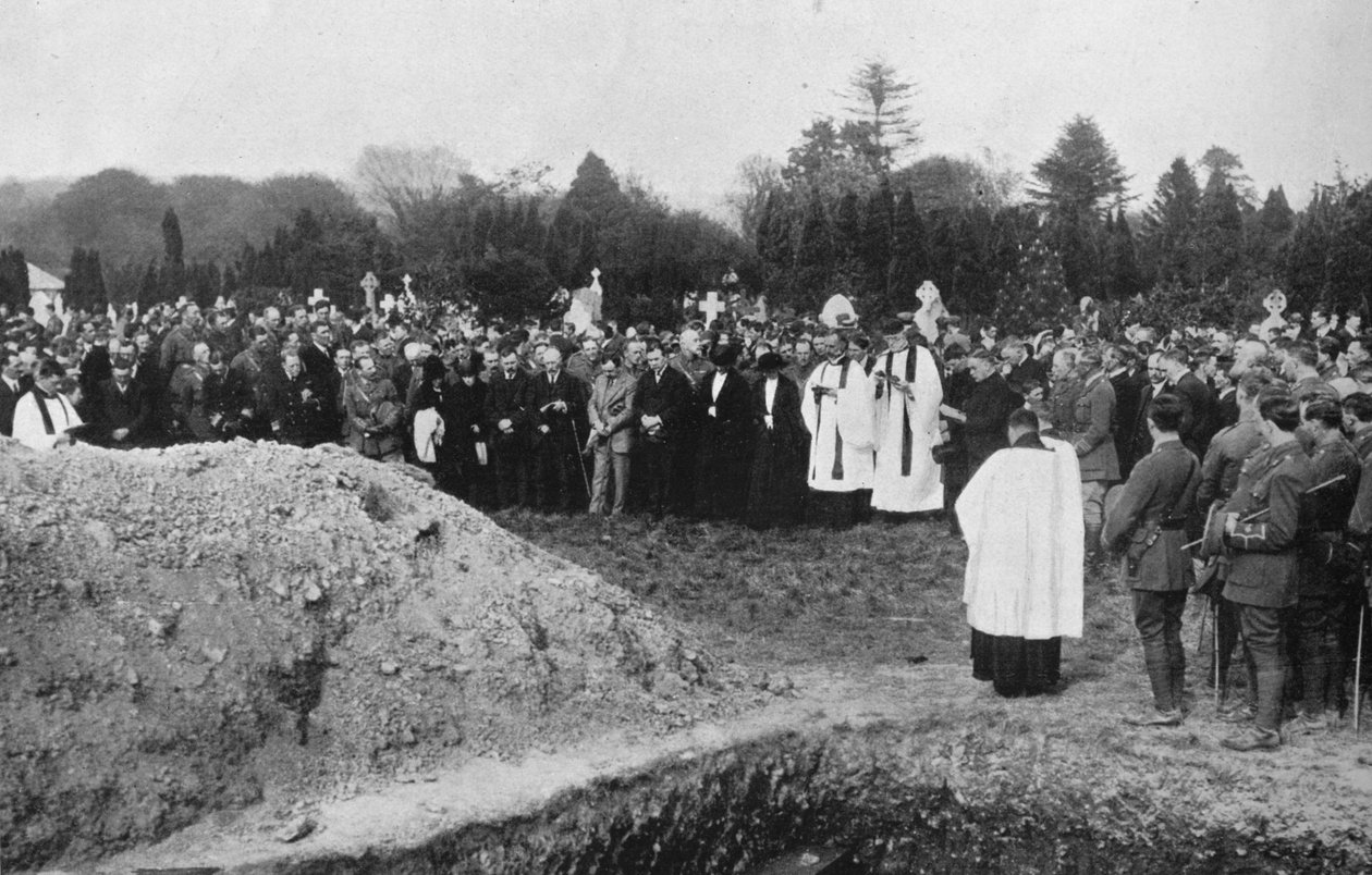 O funeral de algumas das vítimas da Lusitânia em Queenstown, 1915 de Unbekannt