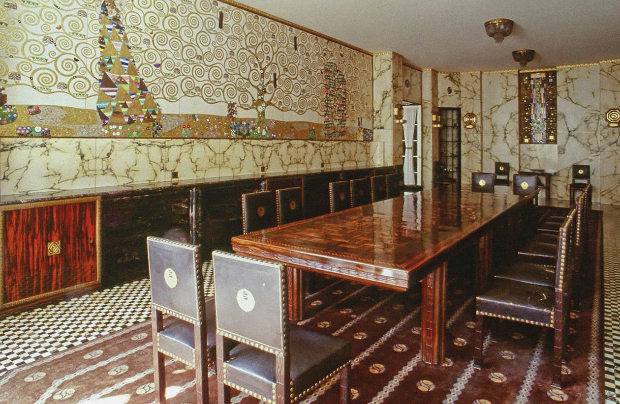 A sala de jantar principal do Palácio Stoclet, c. 1914. de Unbekannt