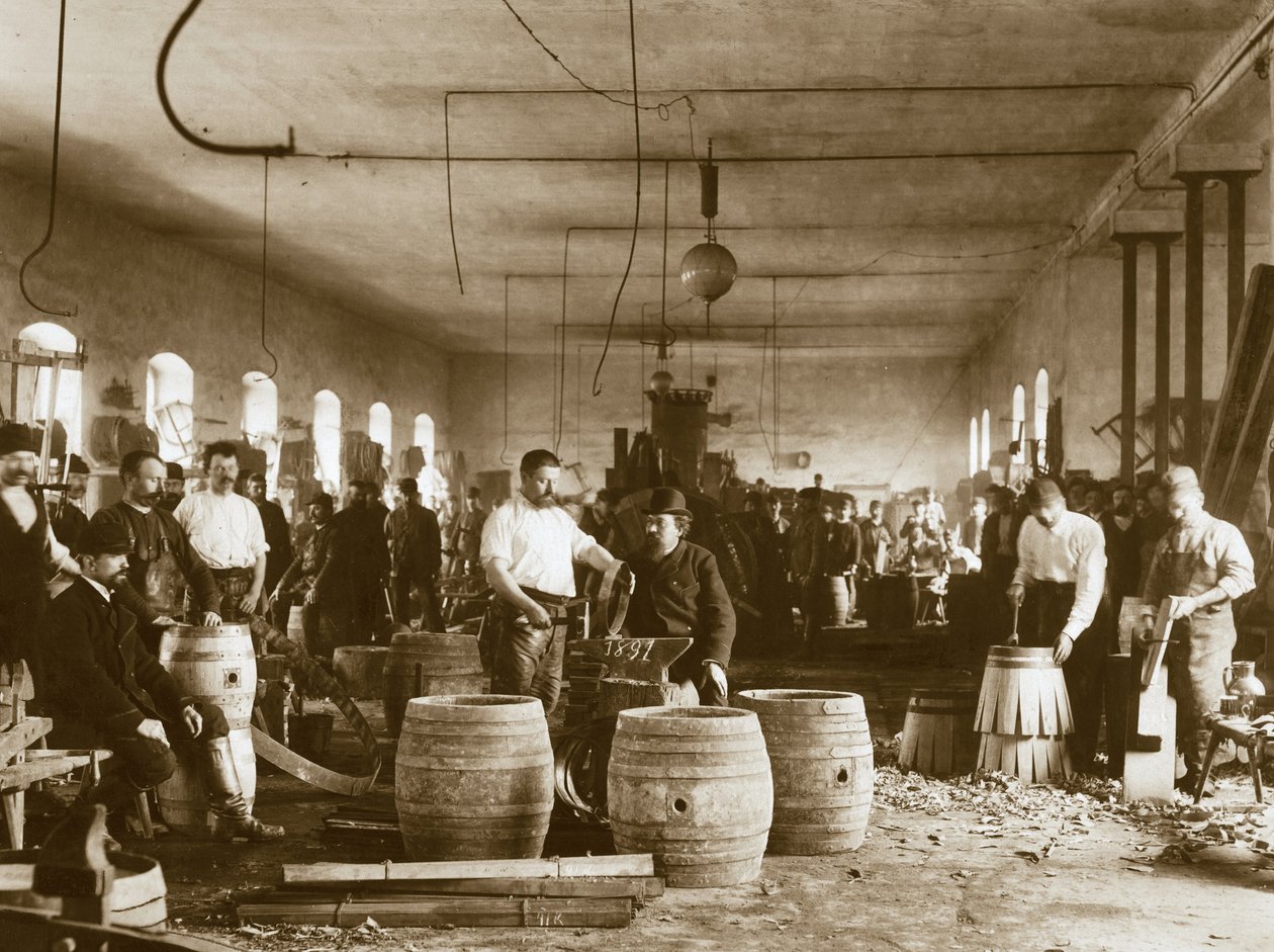 A fabricação de barris de cerveja de madeira em Pilsen, na década de 1880 de Unbekannt