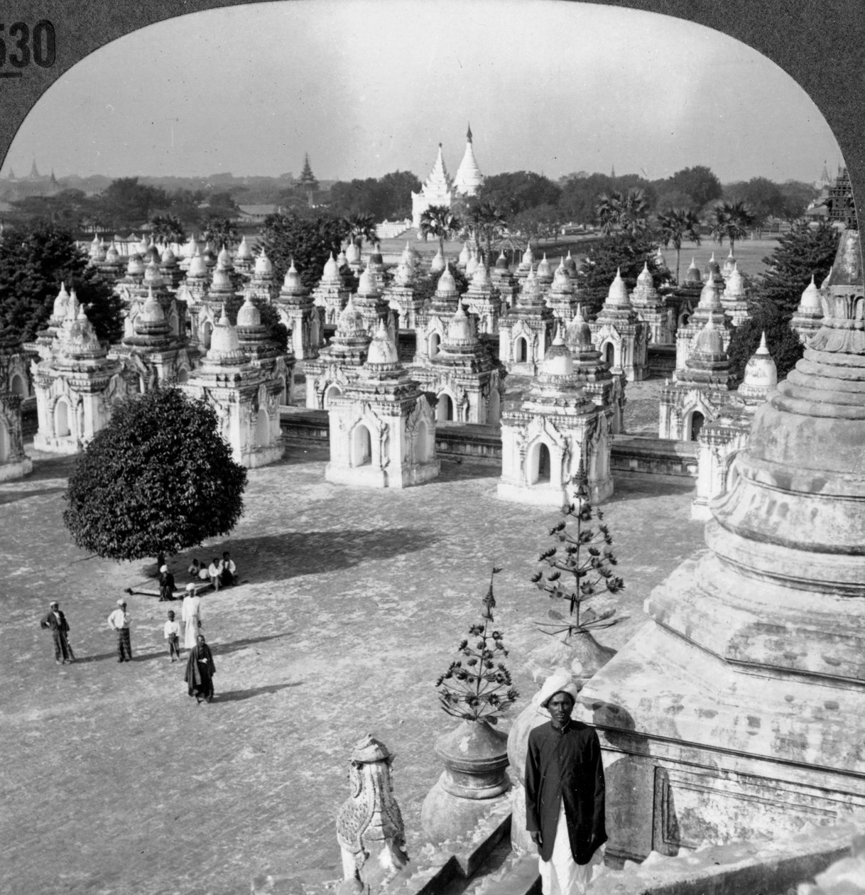 A seção norte dos 450 pagodes, Mandalay, Birmânia, Mianmar, 1900 de Unbekannt
