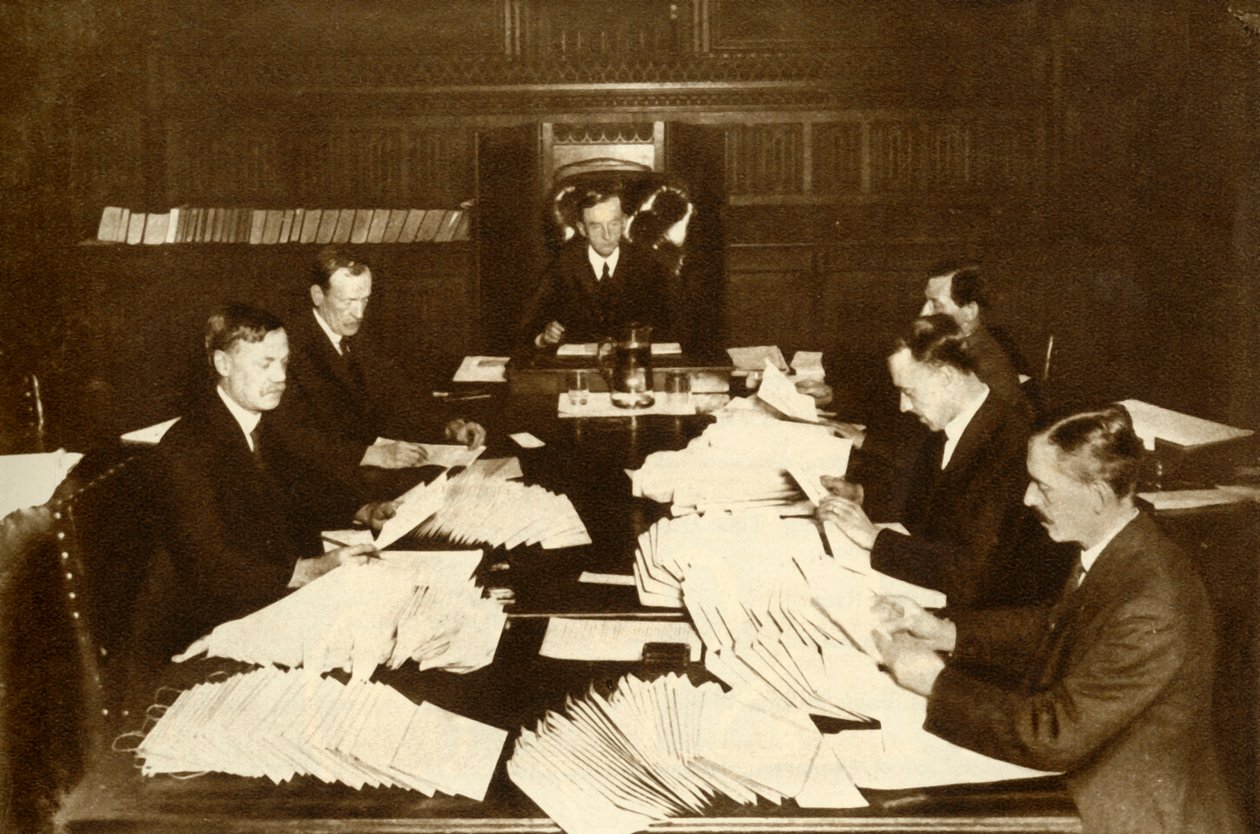 A cena no escritório de Lord Chancellors ... Eleição Geral, 1923, 1935. de Unbekannt