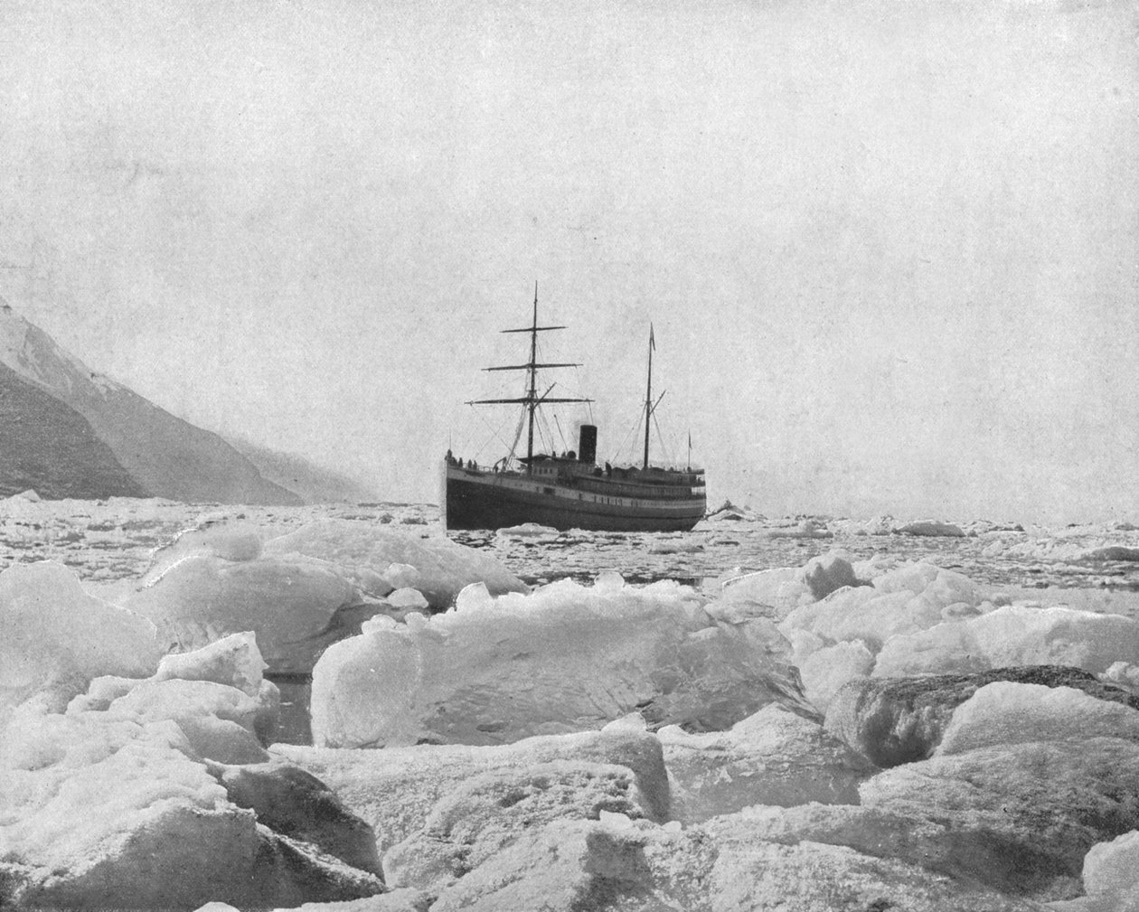 A rainha do navio, Glacier Bay, Alasca, EUA, c1900. de Unbekannt