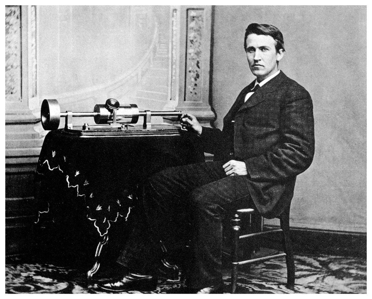Thomas Alva Edison, inventor americano, com seu fonógrafo, c1878 1955 de Unbekannt