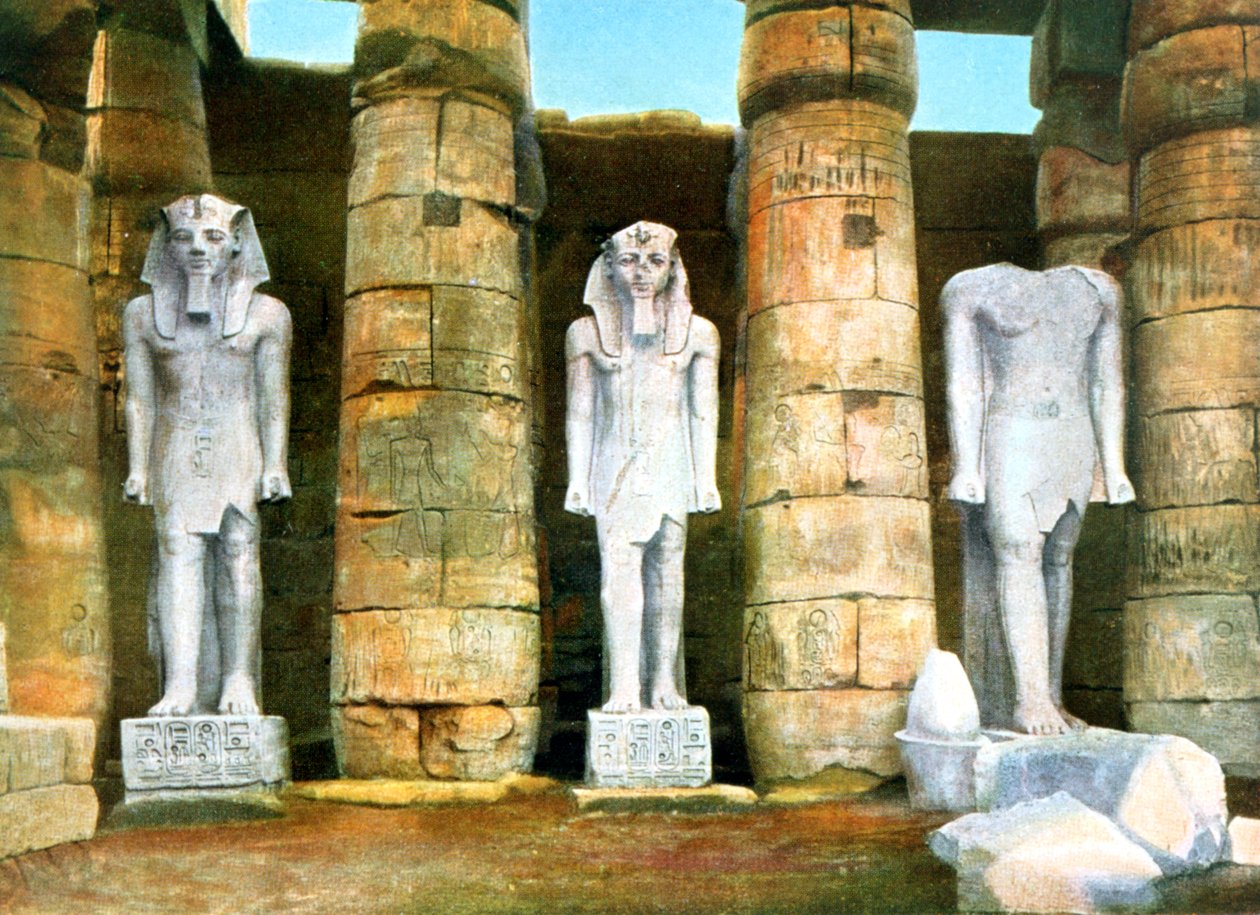 Três estátuas de Ramsés II, Luxor, Egito, século XX de Unbekannt