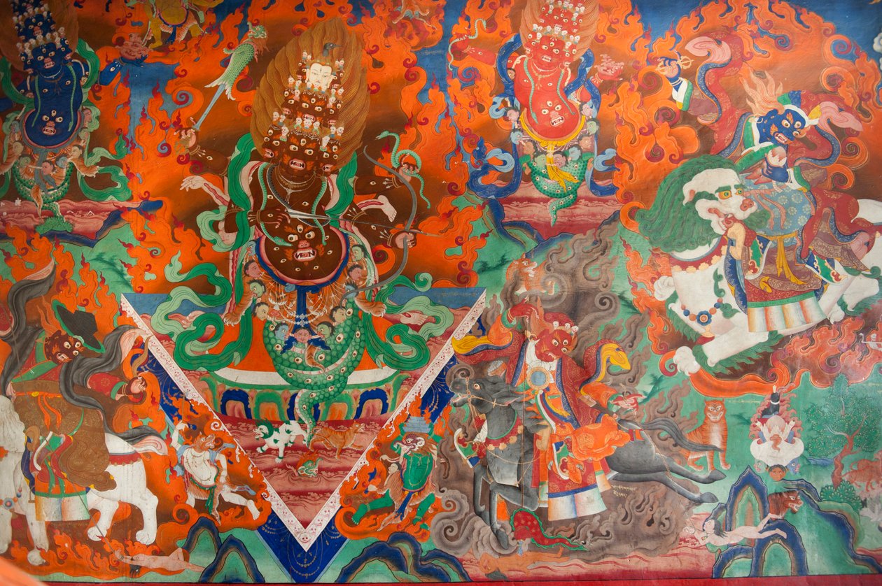 Budismo tibetano; antiga pintura de parede no salão de assembleia; luta demoníaca com arcos e flechas; mosteiro Trakthok Gompa; Sakti perto de Leh; distrito de Ladakh; Jammu e Caxemira; Índia; Sul da Ásia; Ásia de Unbekannt