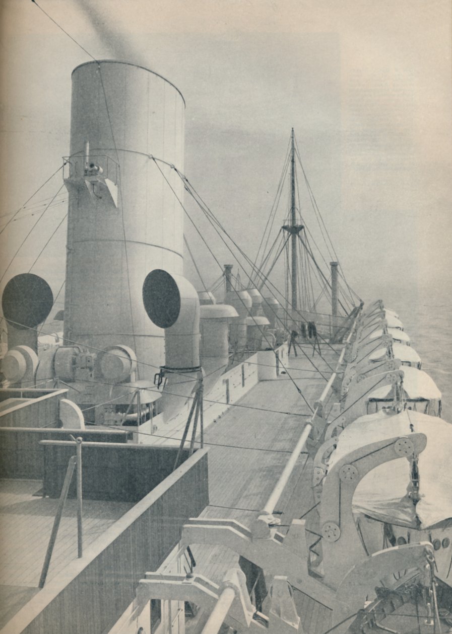 Convés superior do Strathmore com botes salva-vidas modernos, 1936 de Unbekannt