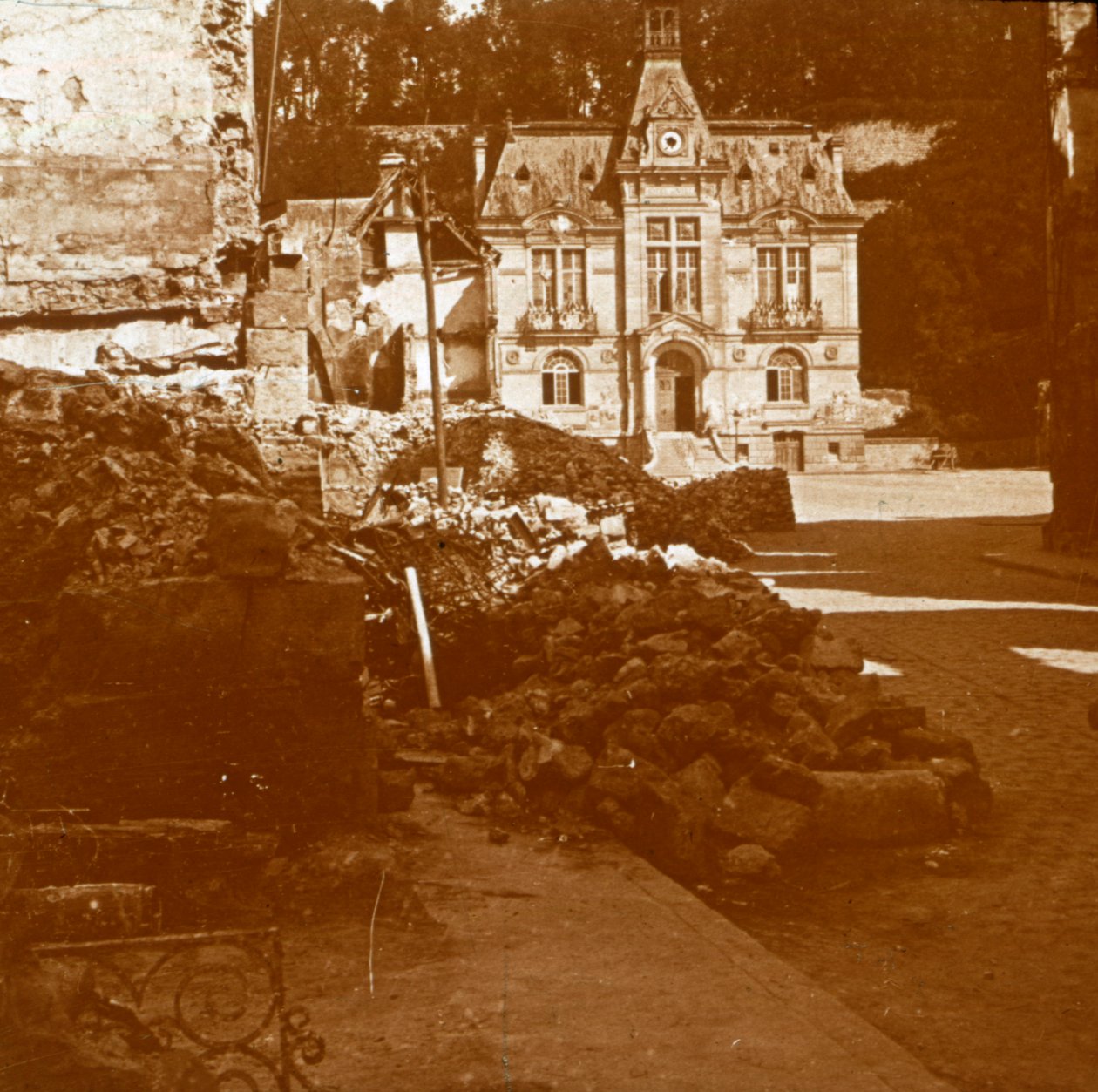 Prefeitura, Chateau Thierry, França, c1914-c1918 de Unbekannt