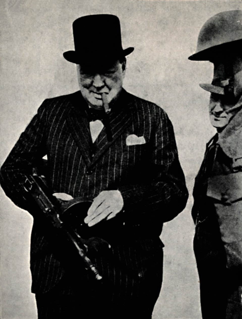 Experimentando um Tommy-Gun, 1940, 1945. de Unbekannt