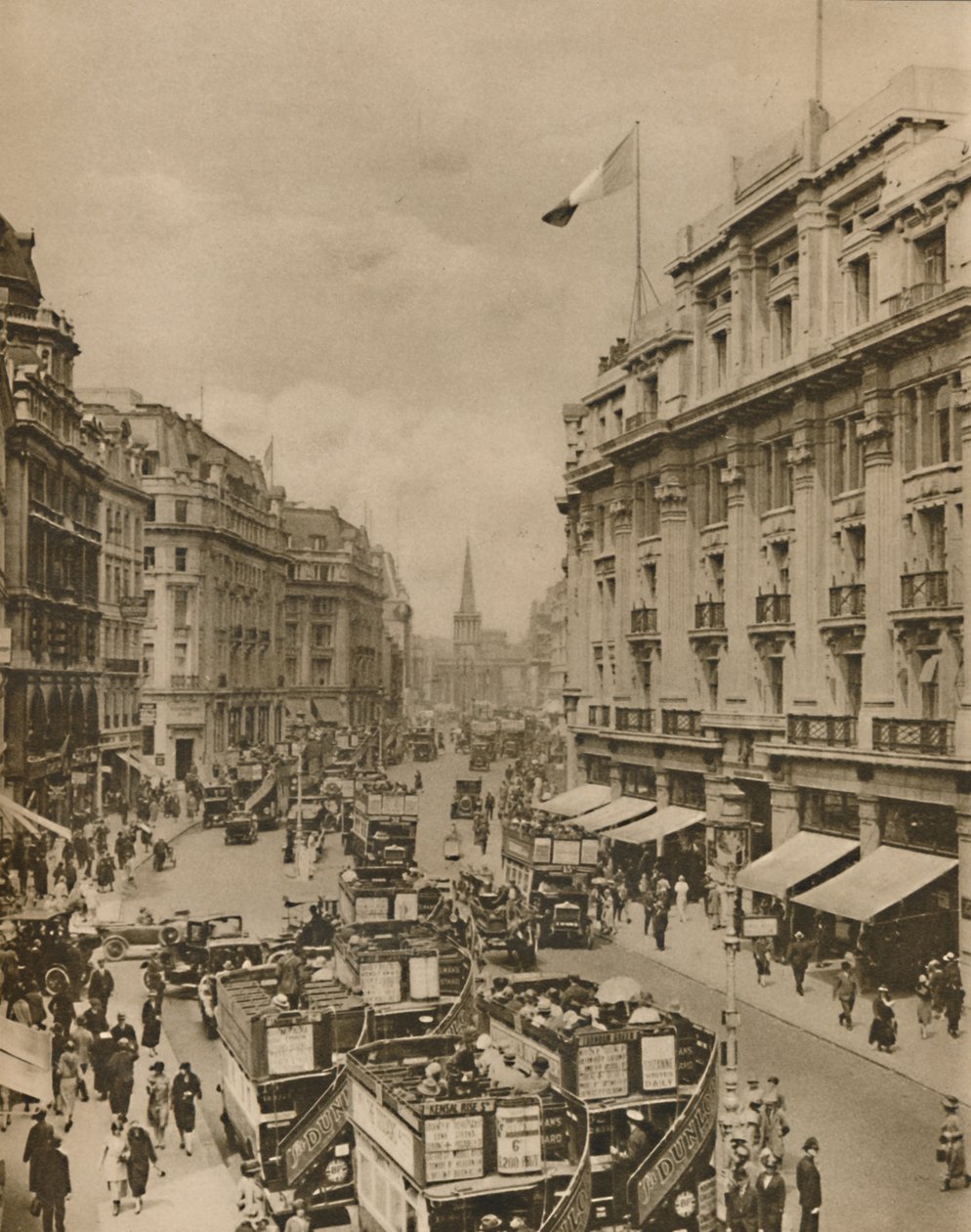 Parte superior da Regent Street, o paraíso dos compradores de Londres, c1935. de Unbekannt