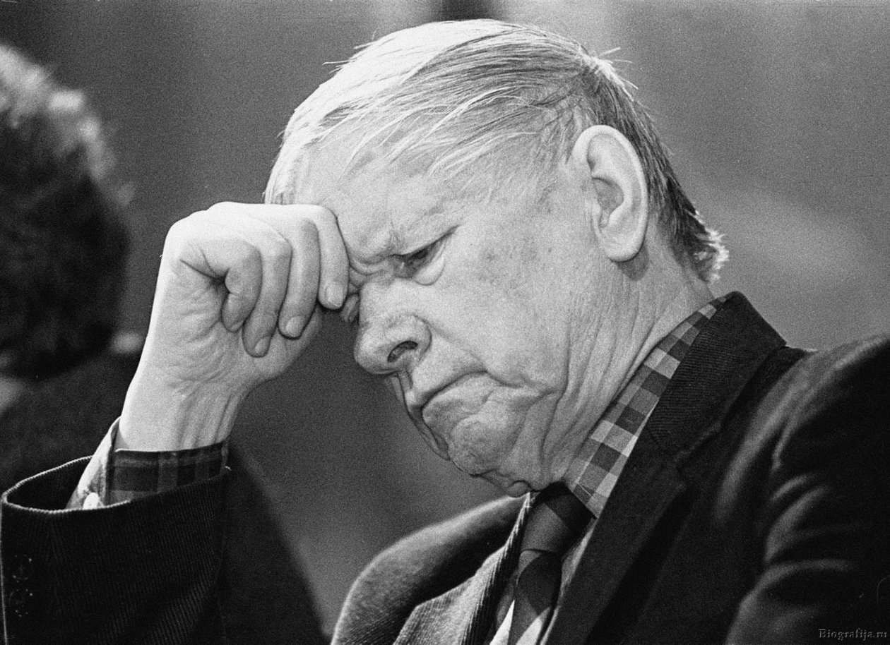 Vasil Bykaw 1924-2003, 1990 de Unbekannt