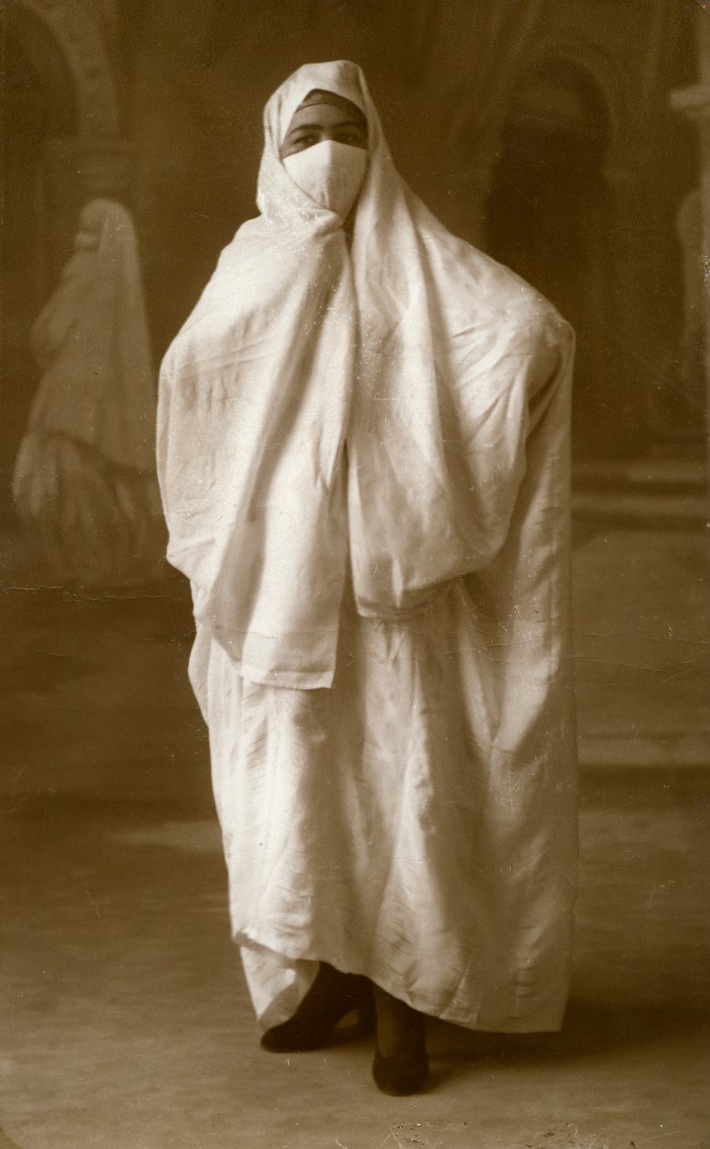 Mulher velada, Argel, Argélia, 1943 de Unbekannt