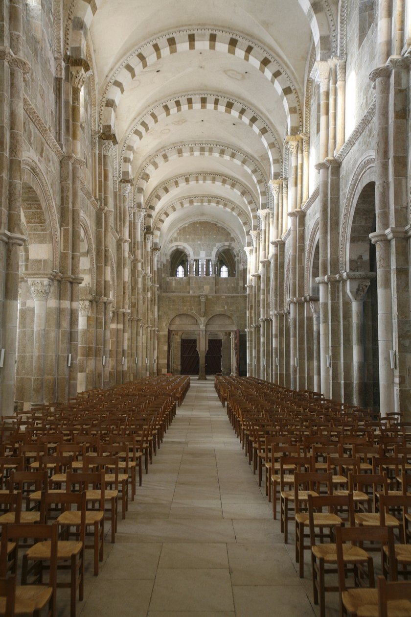 Vezelay basilica nave, Vezelay, França de Unbekannt