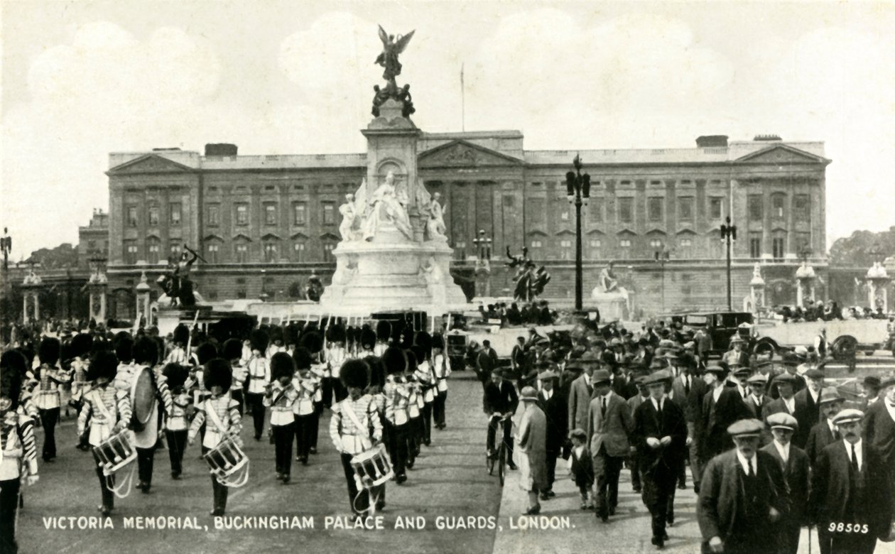 Victoria Memorial, Palácio de Buckingham e guardas, Londres, década de 1930. de Unbekannt