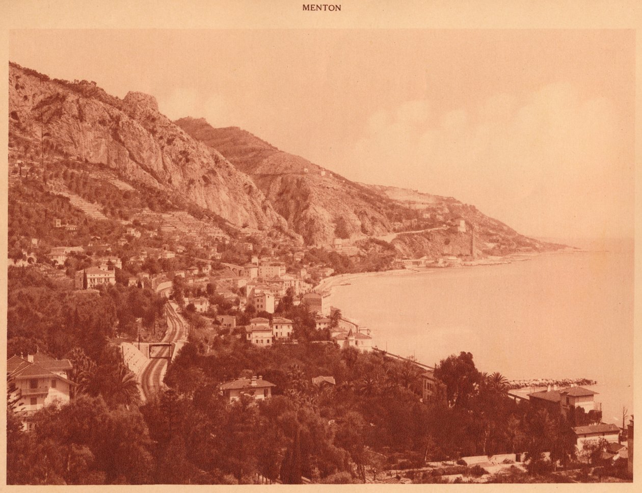 Vista de Garavan e da fronteira italiana, Menton, 1930. de Unbekannt