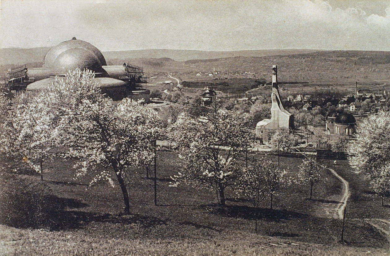 Vista da casa de Goetheanum e Aquecimento, Dornach, Suíça, 1914-1916 de Unbekannt