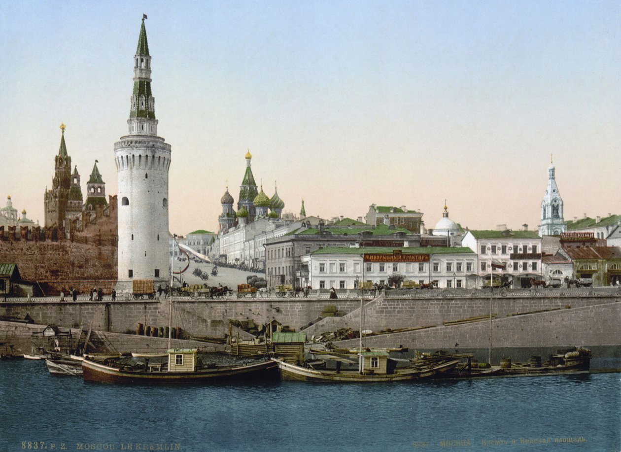 Vista da encosta do St Basils, vista do rio Moskva, Moscou, Rússia, c1890-c1905 de Unbekannt
