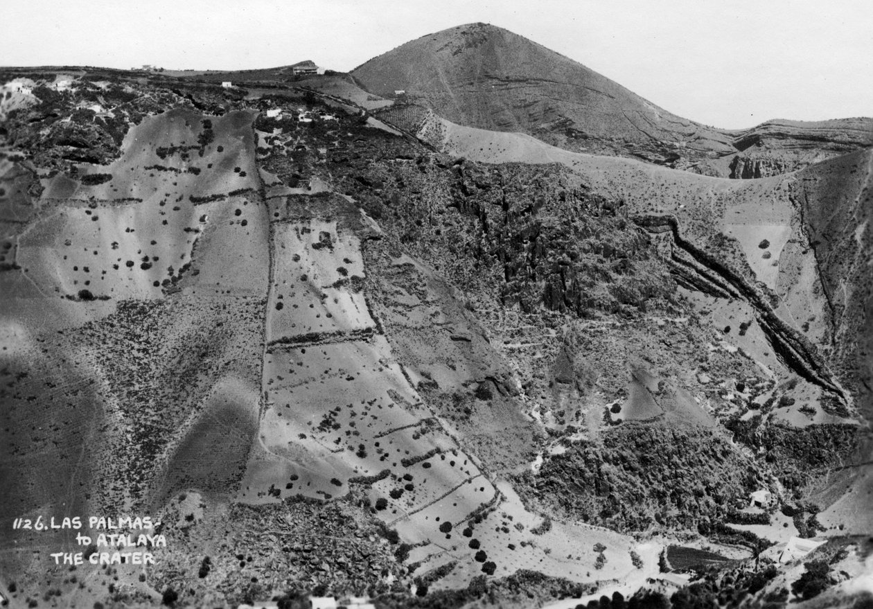Cratera vulcânica entre Las Palmas e Atalaya, Gran Canaria, Ilhas Canárias, Espanha, século XX de Unbekannt
