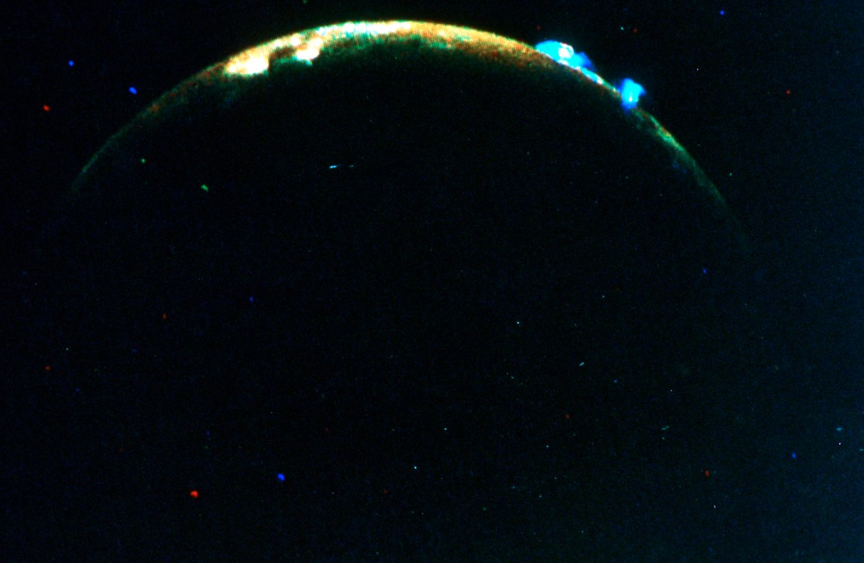 Erupção vulcânica na lua de Júpiter, lo, 1979 de Unbekannt