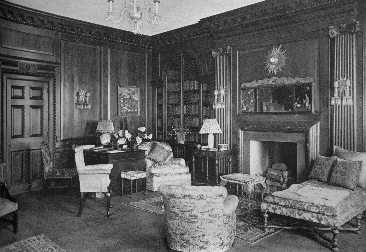 Marcenaria de uma antiga sala de inglês da biblioteca, casa de Miss Anne Morgan, Nova York, 1924. de Unbekannt