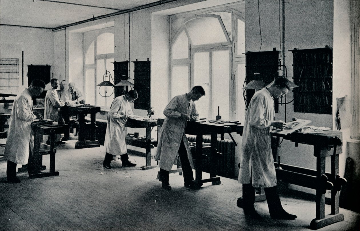 Oficina da escola técnica de Artes e Ofícios, Flensburg, Alemanha. c1908 de Unbekannt