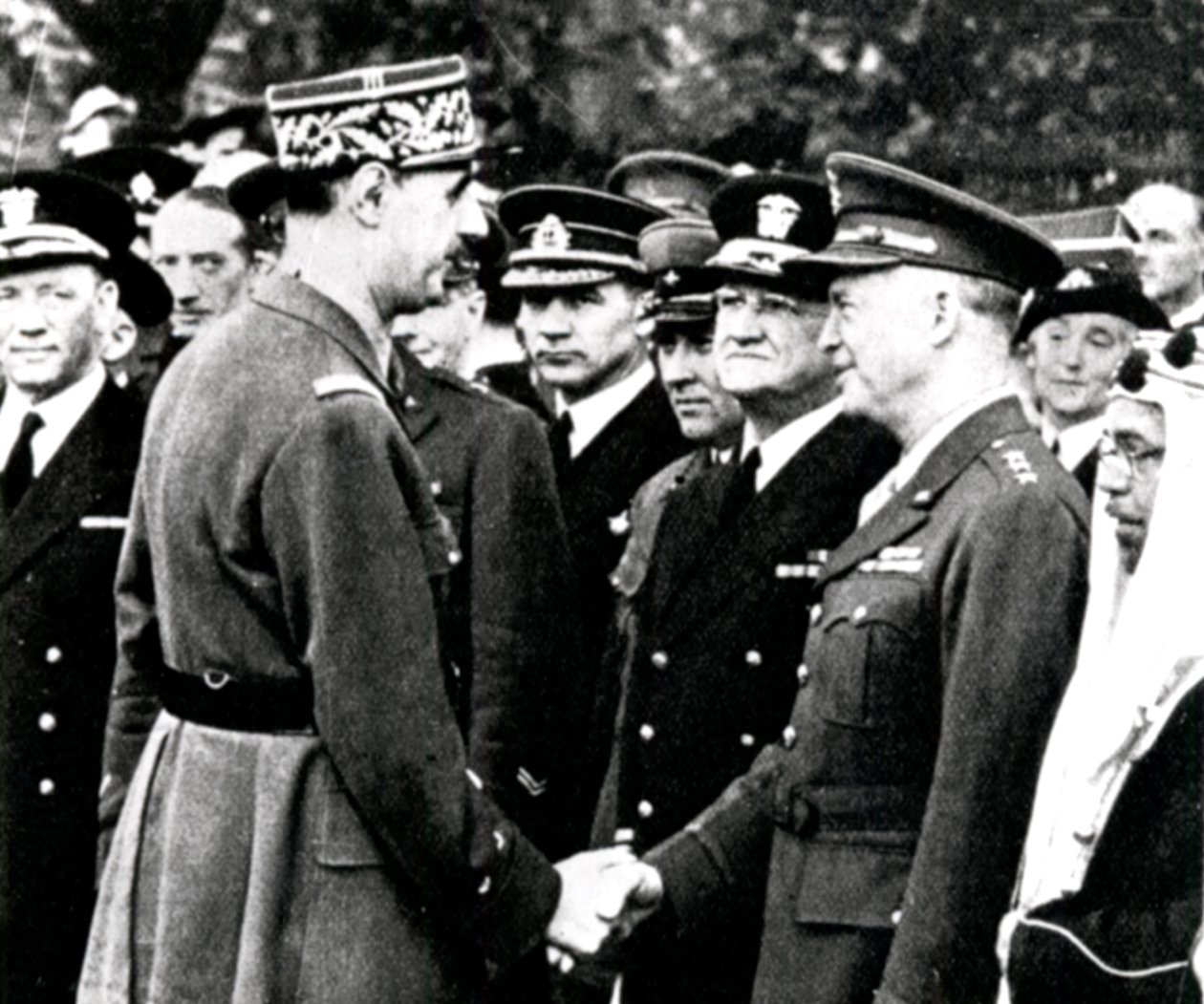 Segunda Guerra Mundial: De Gaulle cumprimenta Eisnhower, 1944 de Unbekannt