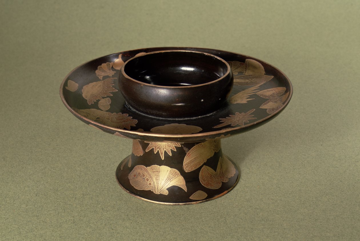 Suportes para copos com decoração Nashiji (técnica em que pedaços irregulares e espaçados de folha de ouro se encontram abaixo da superfície), japonês, séc. XIX de Unbekannt Unbekannt