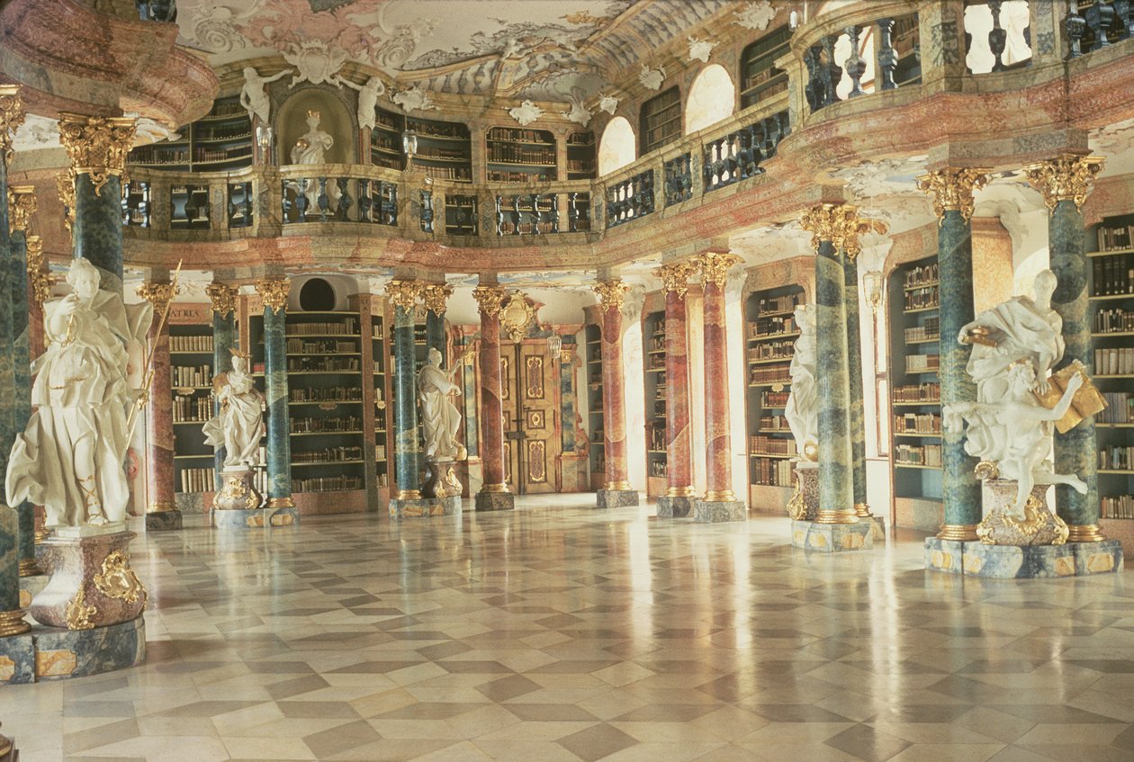 Interior da biblioteca, concluído em 1744 de Unbekannt Unbekannt