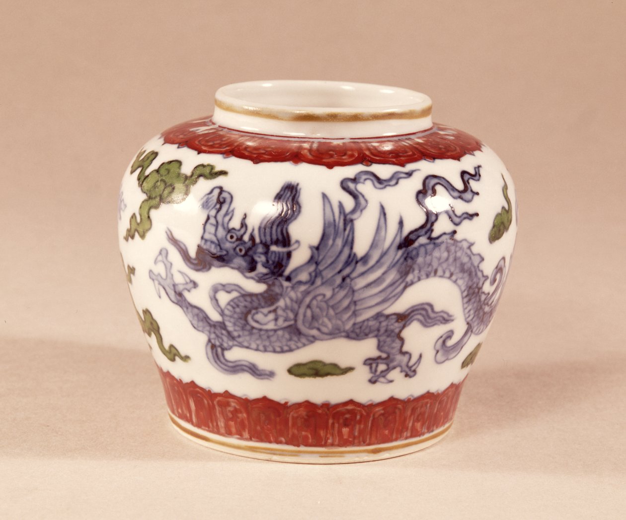 Jar, final do século 15 com decoração tou tsai (cor de luta ou contrastante) de Unbekannt Unbekannt