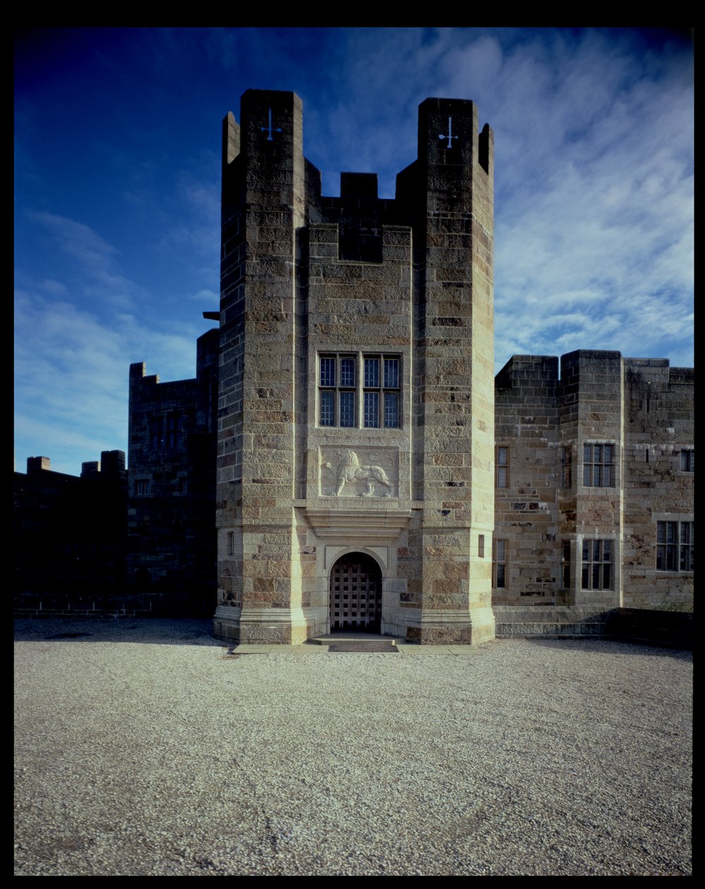 Entrada principal do Castelo Drogo, projetado por Sir Edwin Lutyens (1869-1944) 1910-30 de Unbekannt Unbekannt