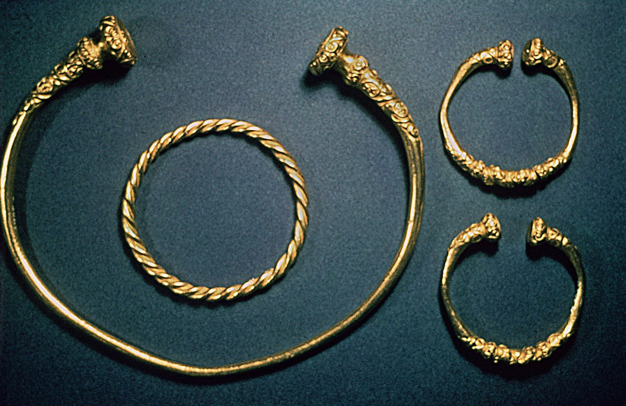 Colar e pulseiras de Waldalgesheim, meados do século IV (ouro) de Unbekannt Unbekannt