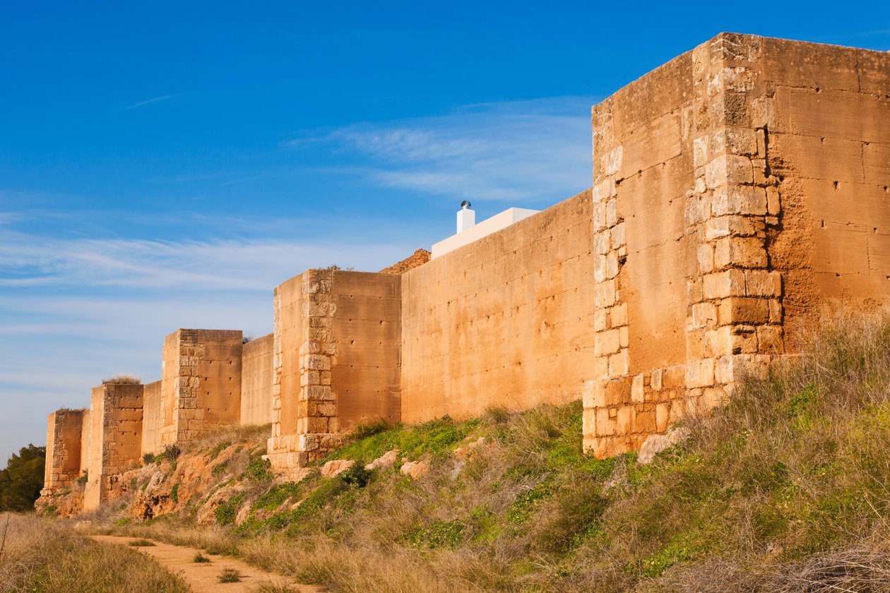 Niebla, província de Huelva, Andaluzia, sul da Espanha. Paredes que cercam a cidade. de Unbekannt Unbekannt