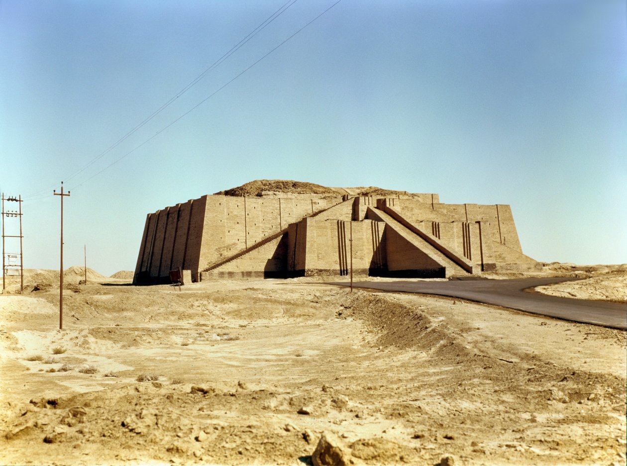 Fachada nordeste do zigurate, c.2100 aC (foto) de Unbekannt Unbekannt