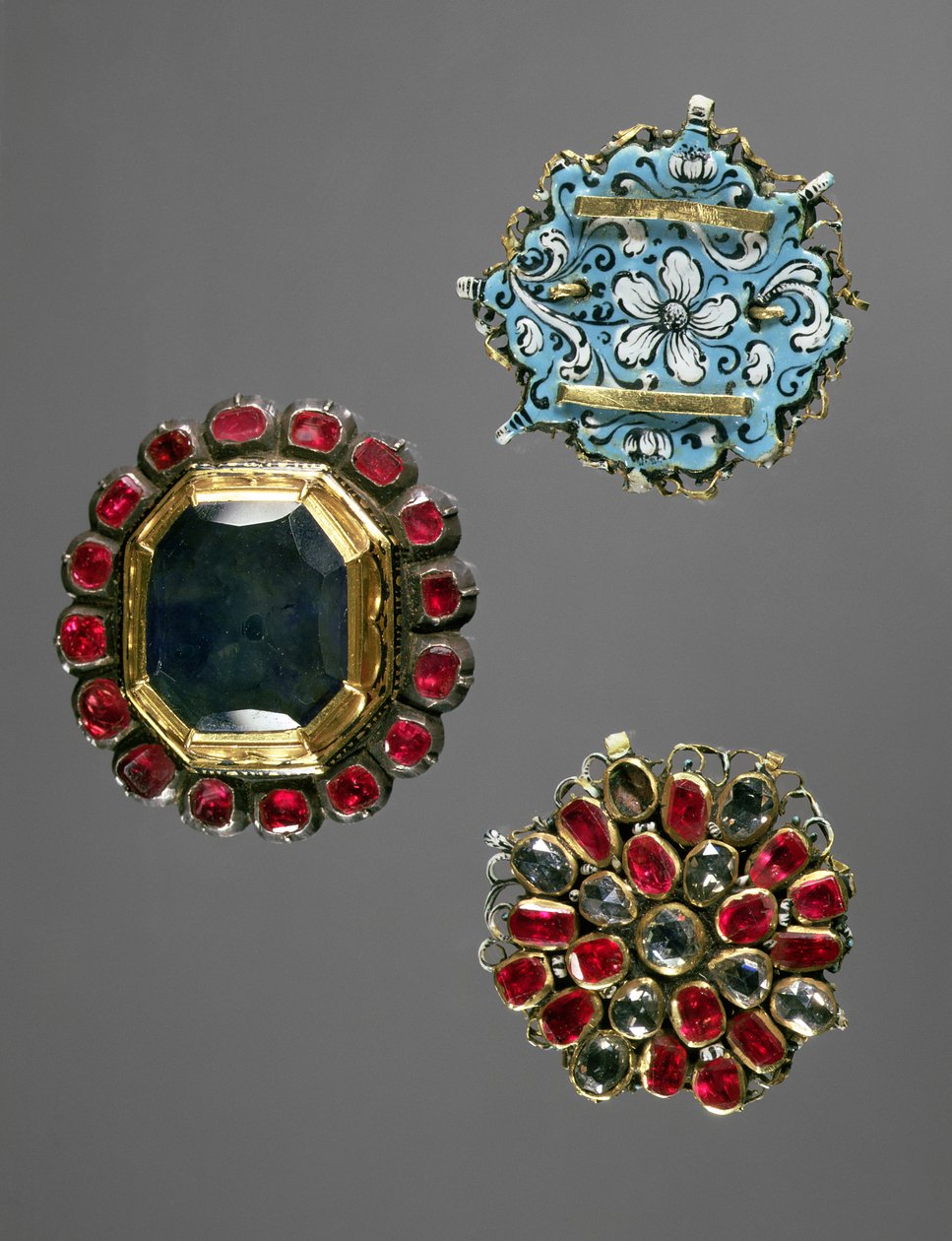 Seleção de broches de fantasia com pedras semipreciosas, Moscou, início do século XVIII de Unbekannt Unbekannt