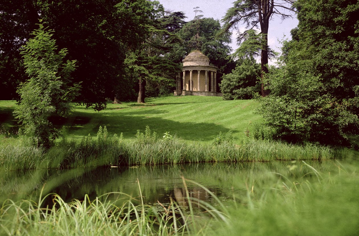 O Templo da Virtude Antiga, projetado por William Kent (1685-1748) em c.1734 de Unbekannt Unbekannt