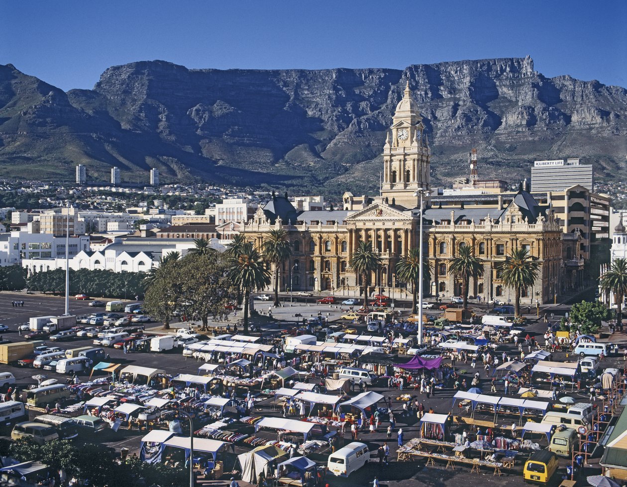 Vista da antiga Câmara Municipal e Table Mountain de Unbekannt Unbekannt