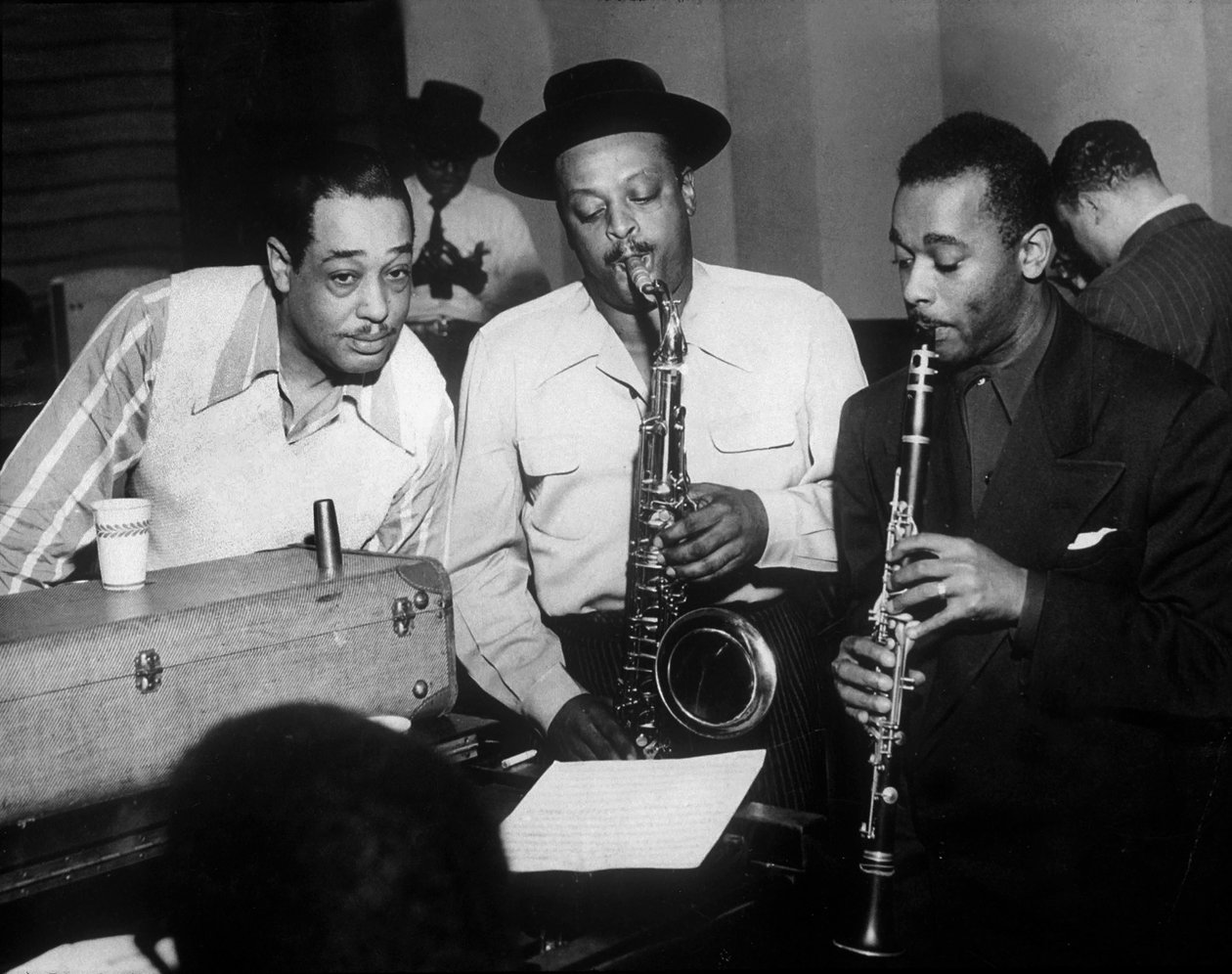 Duke Ellington com Ben Webster e Jimmy Hamilton no Carnegie Hall, 1948 de Unbekannt Unbekannt