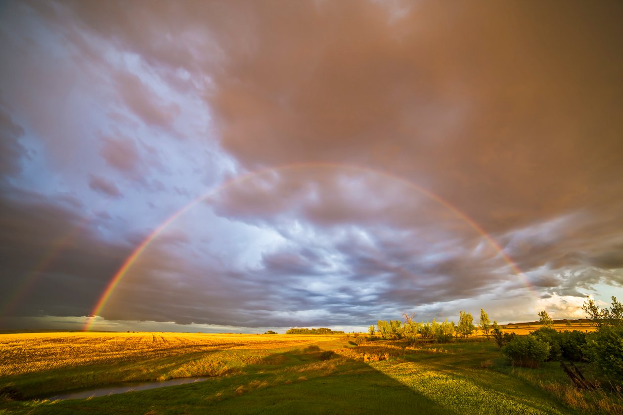 Um arco-íris perto do pôr do sol em Alberta, 31 de maio de 2014 de Unbekannt Unbekannt