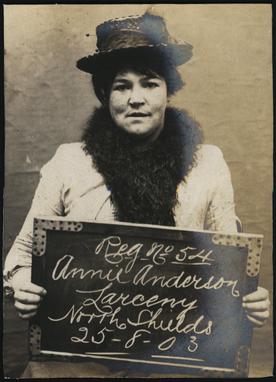 Annie Anderson, preso por suposta roubo de um relógio, North Shields, Reino Unido, 1903 de Unbekannt Unbekannt