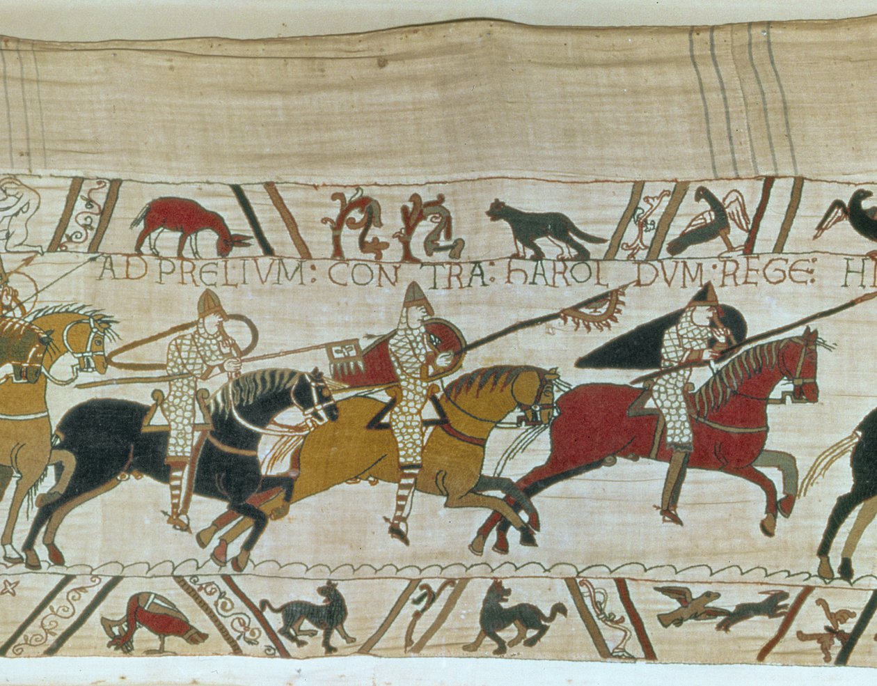 Duque William leva seus cavaleiros para a batalha, tapeçaria de Bayeux de Unbekannt Unbekannt