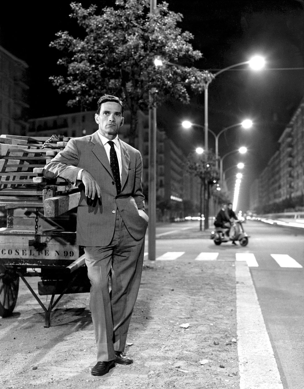 Pier Paolo Pasolini em Roma, julho de 1960 de Unbekannt Unbekannt