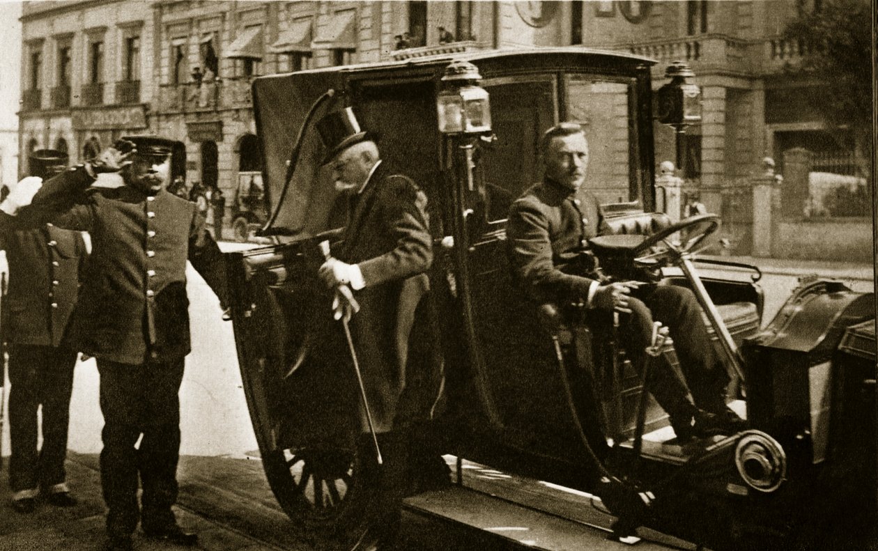 Porfirio Diaz chegando aos escritórios do palácio, c.1910 de Unbekannt Unbekannt
