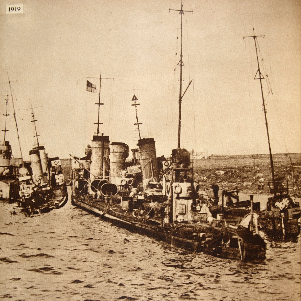 Afundando da frota alemã, Scapa Flow, 1919 de Unbekannt Unbekannt