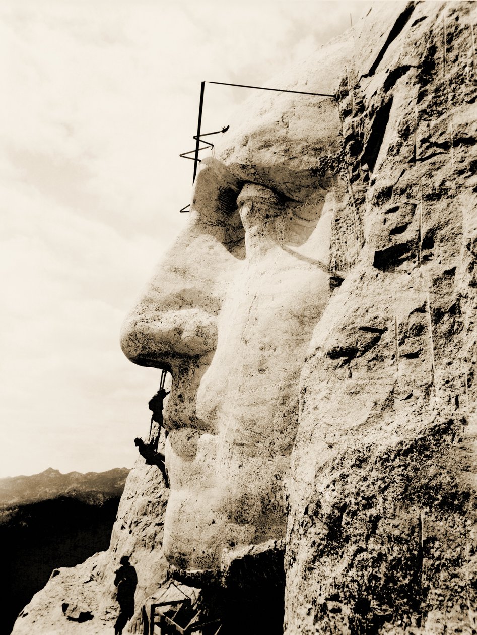 A construção do Memorial Nacional do Monte Rushmore, detalhe de George Washington, 1928 de Unbekannt Unbekannt